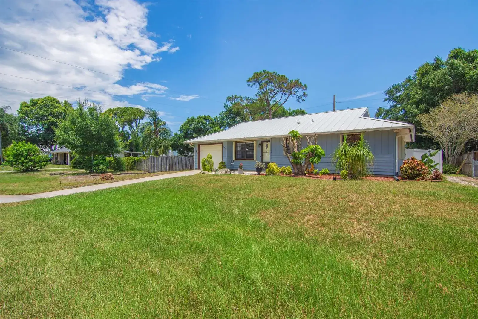 7590 58TH Court, Vero Beach FL 32967 photo 2