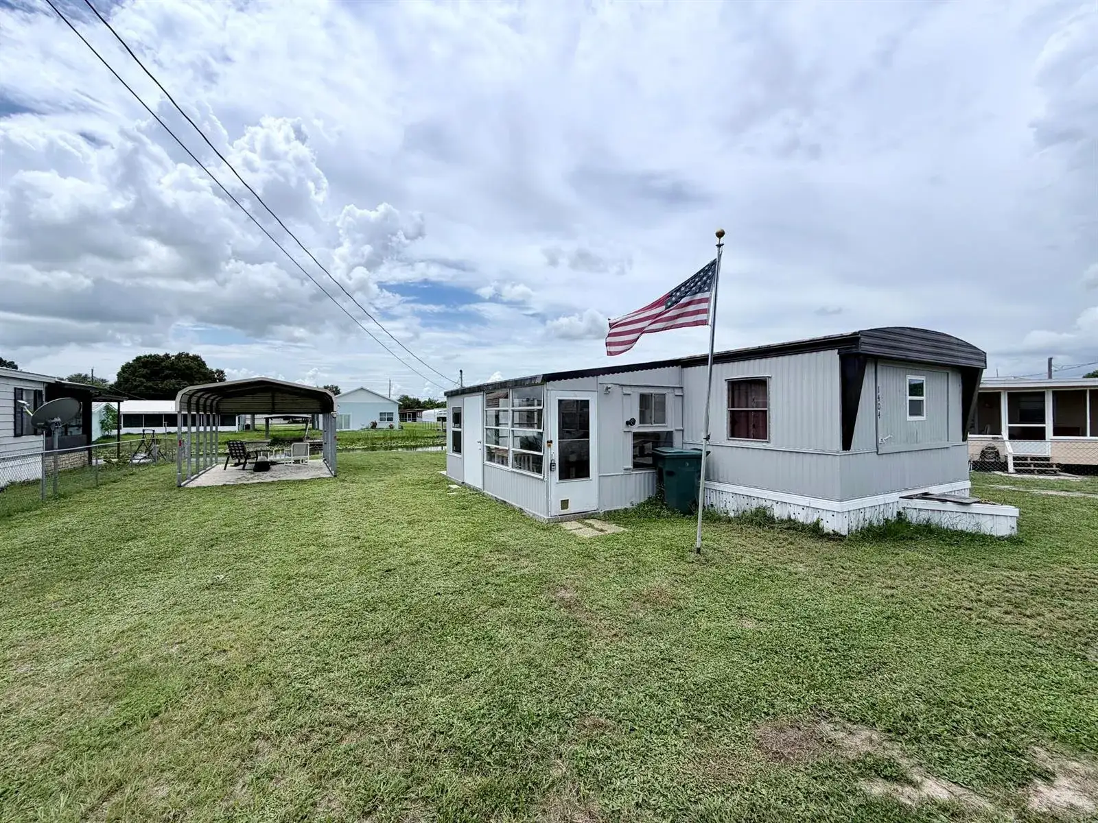 1404 HUNTER Road, Okeechobee FL 34974