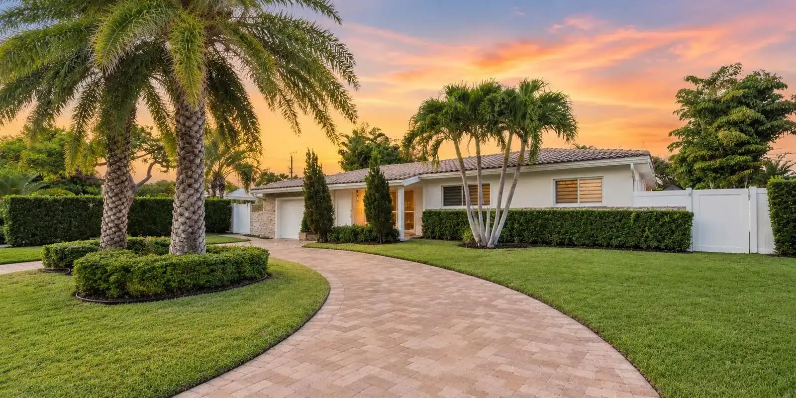 2205 NE 30TH Street, Lighthouse Point FL 33064