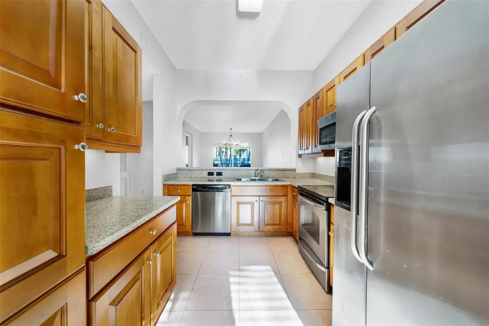 3500 OAKS CLUBHOUSE Drive # 102, Pompano Beach FL 33069