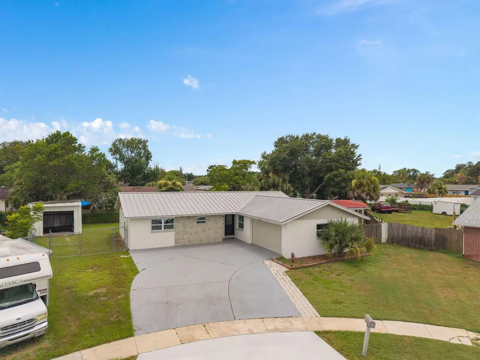 955 Tomes Court, Orlando FL 32825 photo 3