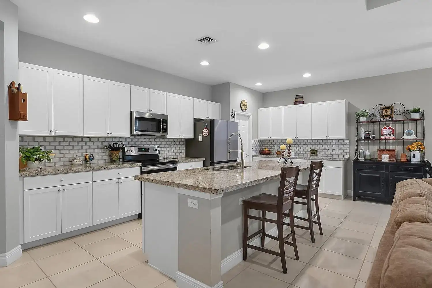 1332 NW Leonardo Circle, Port St. Lucie FL 34986 photo 3