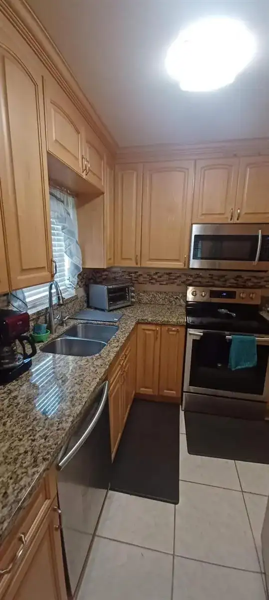 2998 E SUNRISE LAKES Drive E # 121, Sunrise FL 33322 photo 5