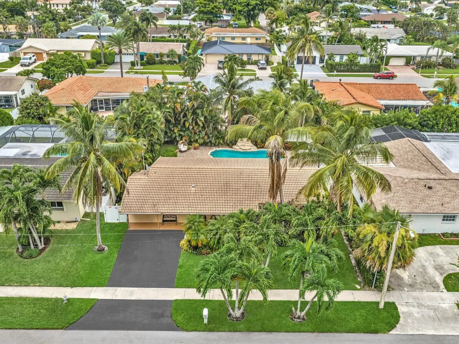 11 FOREST HILLS Lane, Boca Raton FL 33431