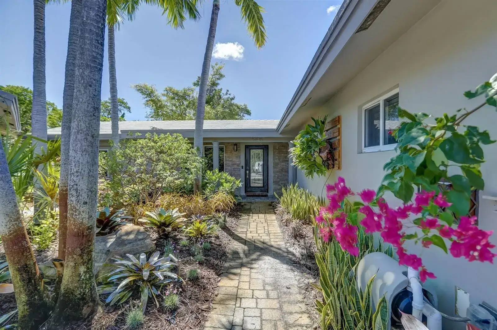 1948 NE 7TH Terrace, Wilton Manors FL 33305 photo 2
