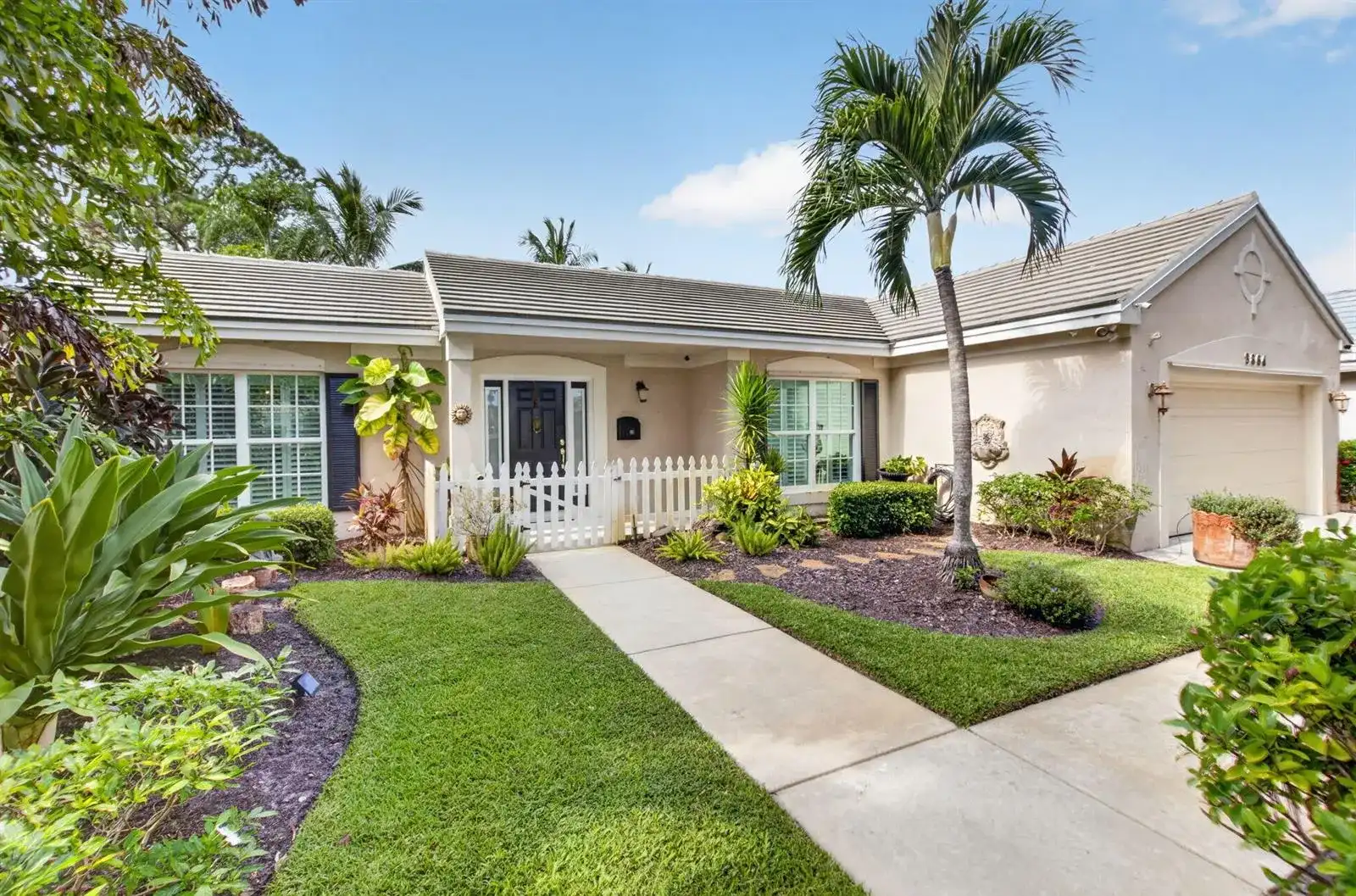 3864 Satin Leaf Court, Delray Beach FL 33445