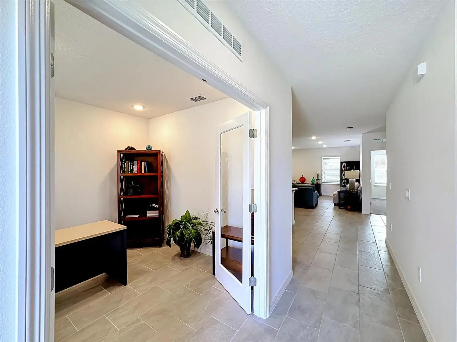 2865 SW Savona Boulevard, Port St. Lucie FL 34953 photo 4
