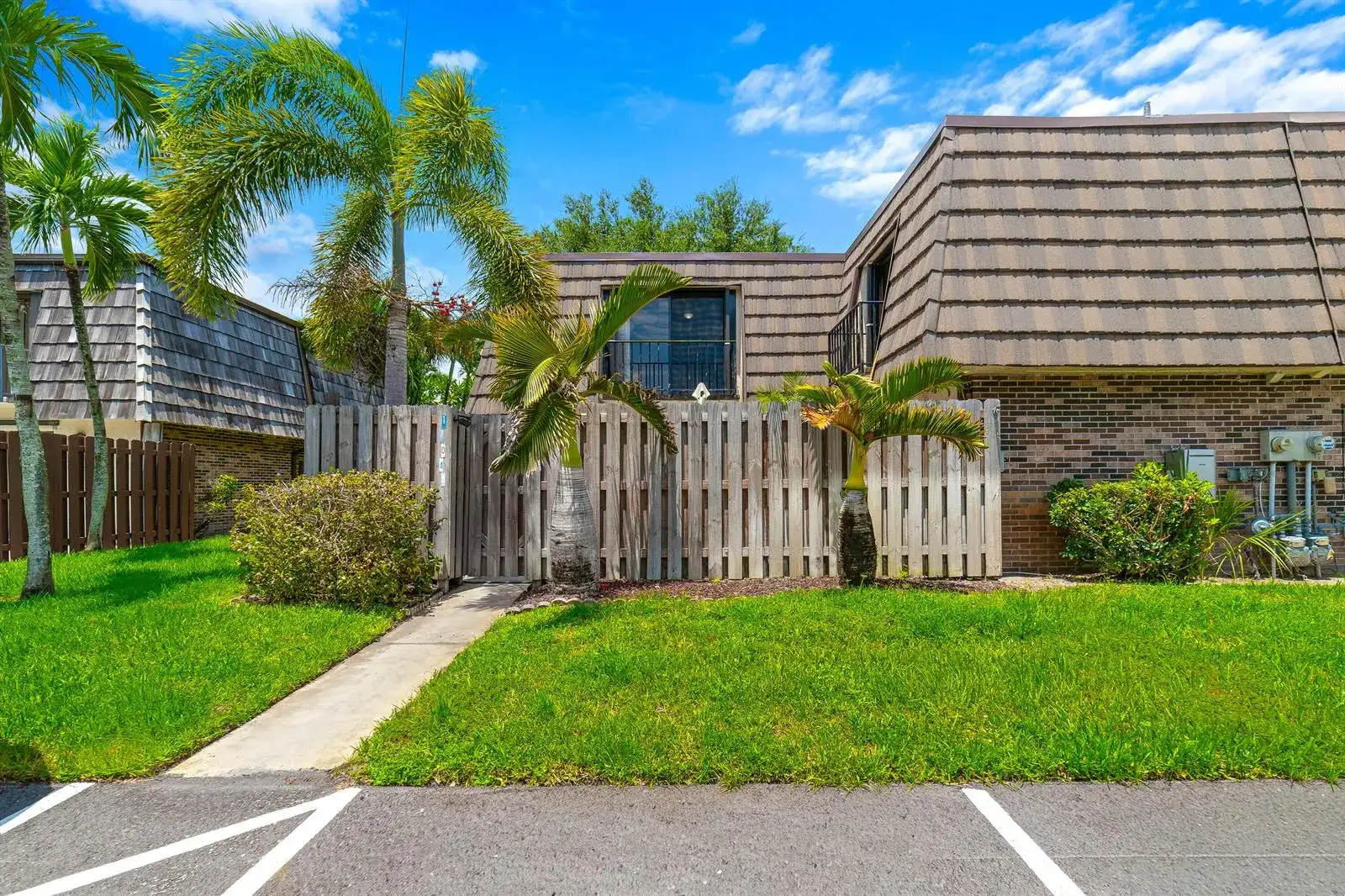 1704 FOREST LAKES Circle # A, West Palm Beach FL 33406 photo 2