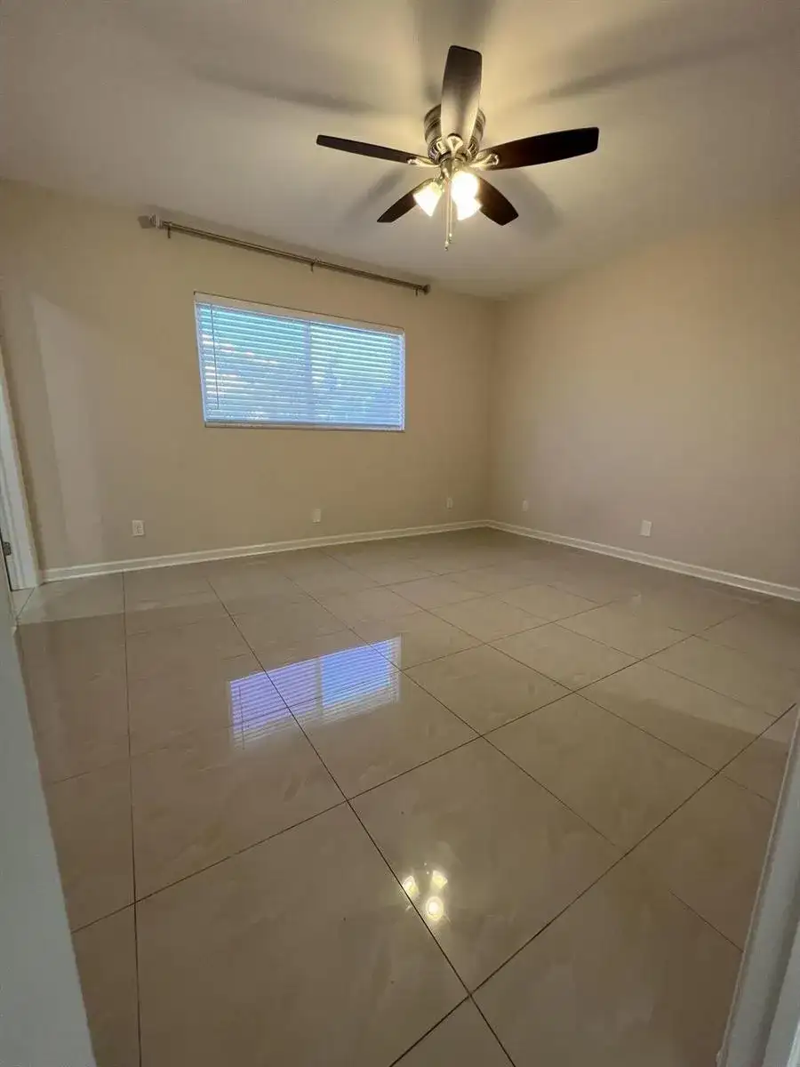 499 W Conference Drive, Boca Raton FL 33486 photo 5