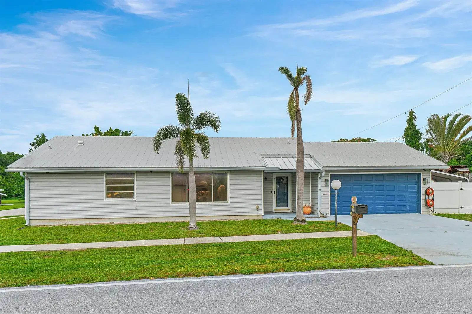 215 SW 8TH Street, Boynton Beach FL 33426 photo 3