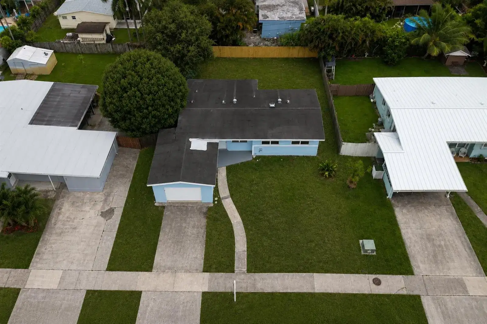 328 PONTE VEDRA Road, Palm Springs FL 33461 photo 4
