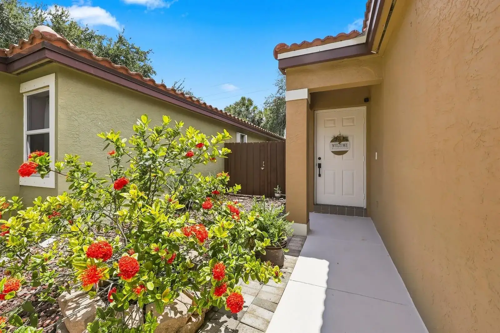 4344 NW 1st Street, Deerfield Beach FL 33442 photo 3