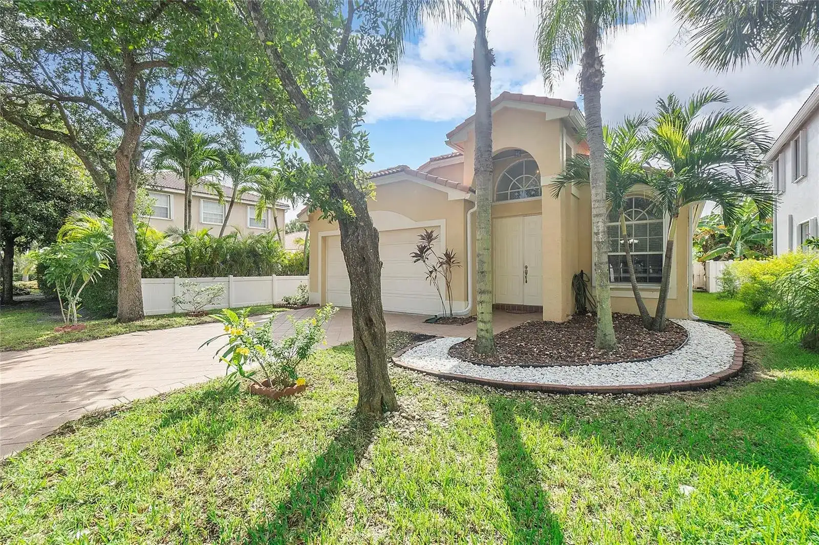 5385 NW 124th Way, Coral Springs FL 33076