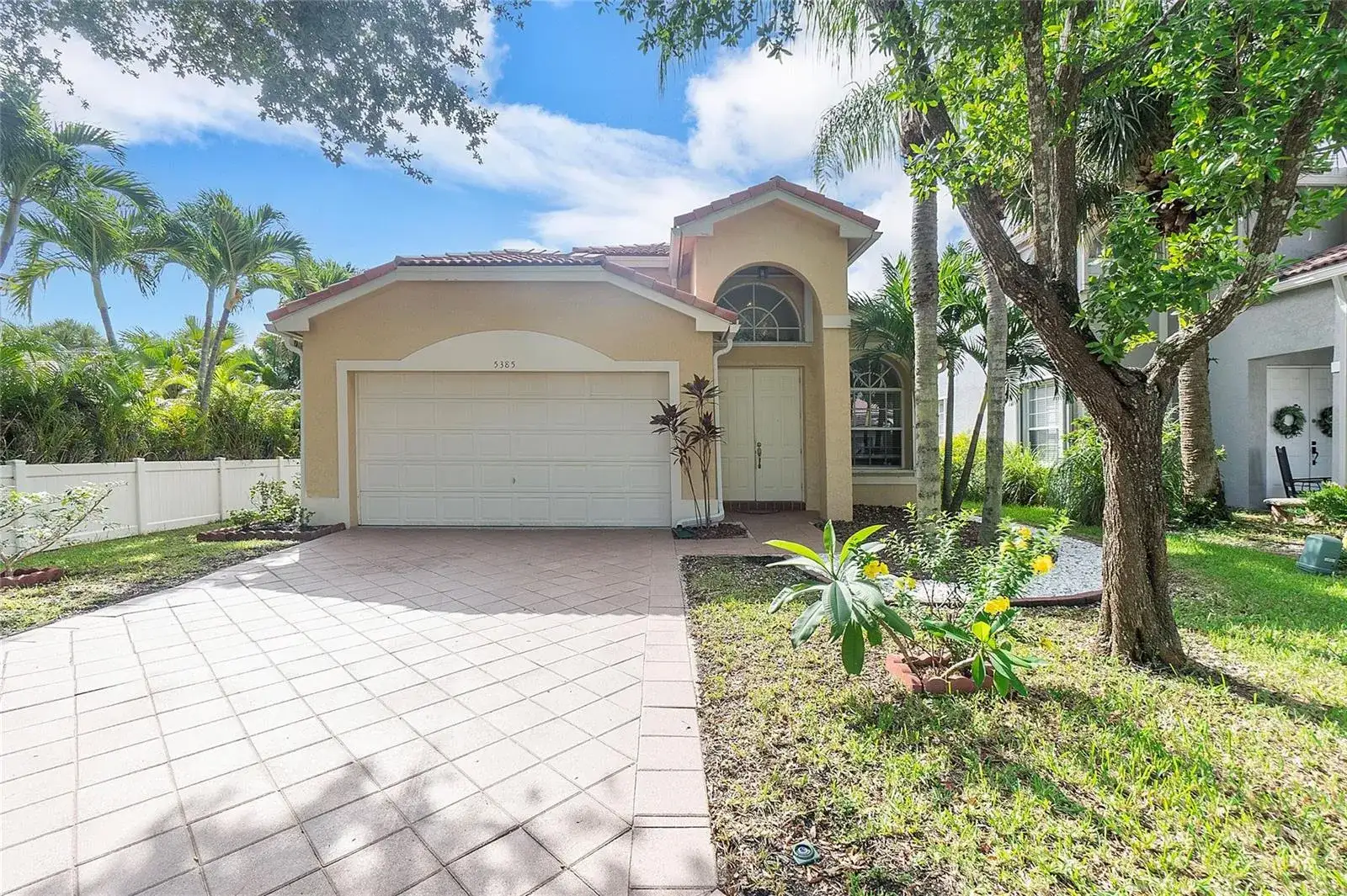 5385 NW 124th Way, Coral Springs FL 33076 photo 2