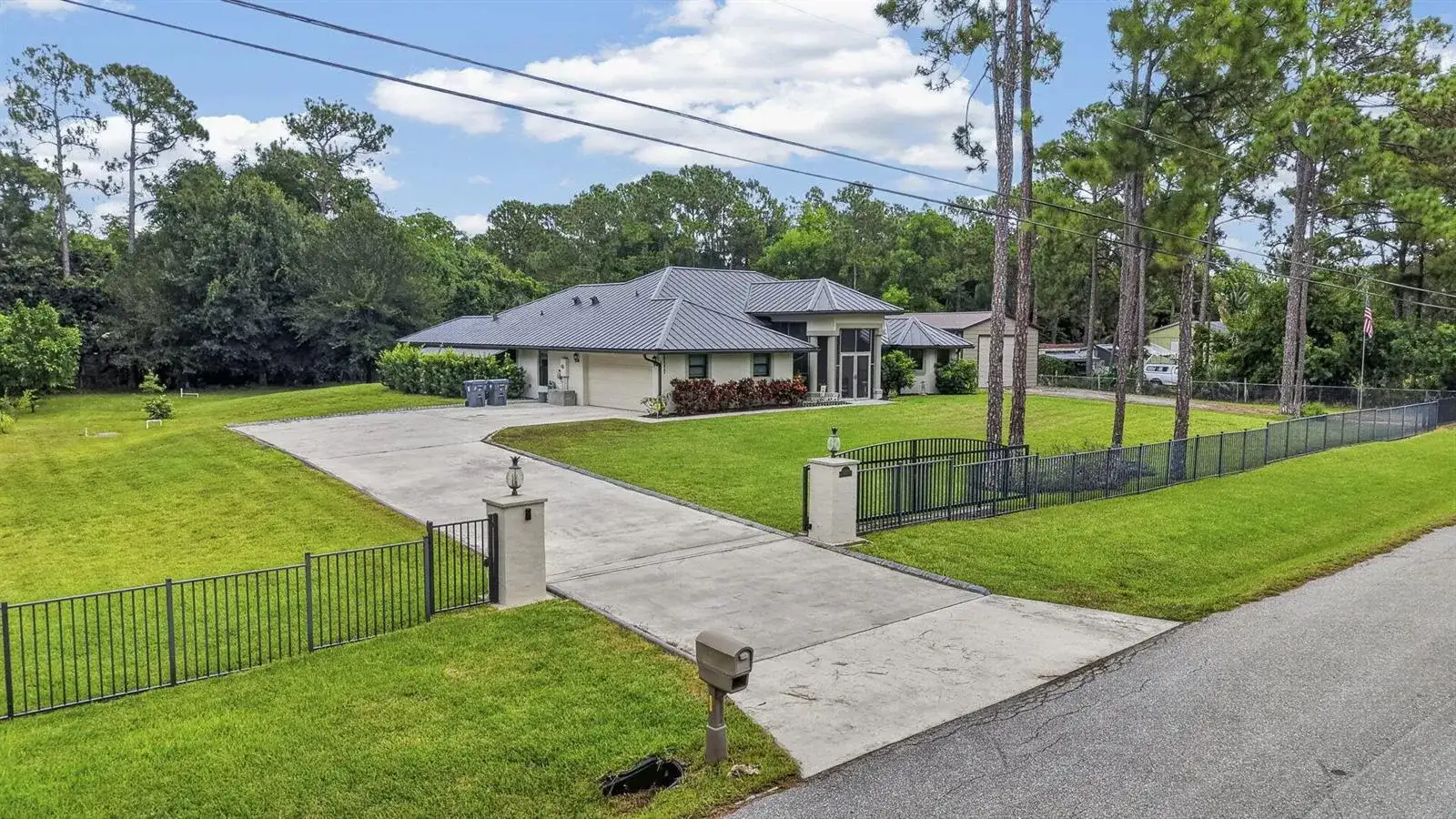 17377 W ALAN BLACK Boulevard, FL 33470 photo 3