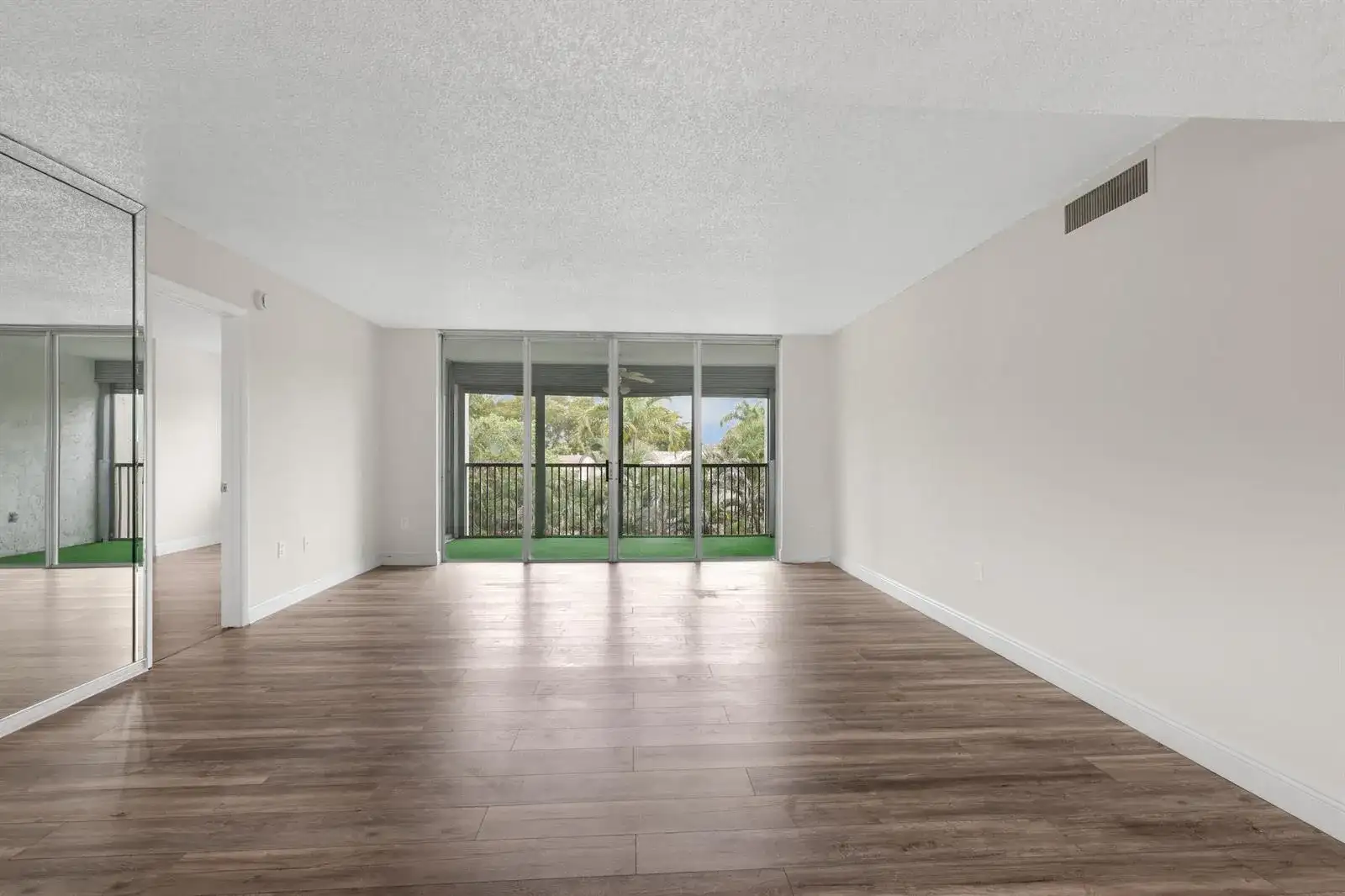 3940 INVERRARY Boulevard # A, Lauderhill FL 33319 photo 4