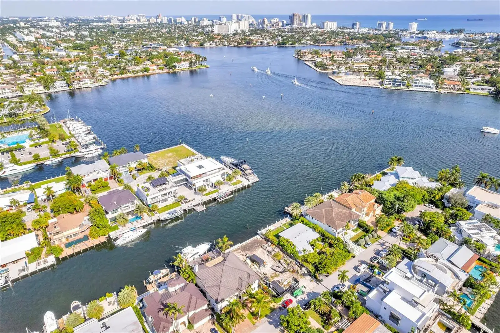 1725 SE 13TH Street, Fort Lauderdale FL 33316