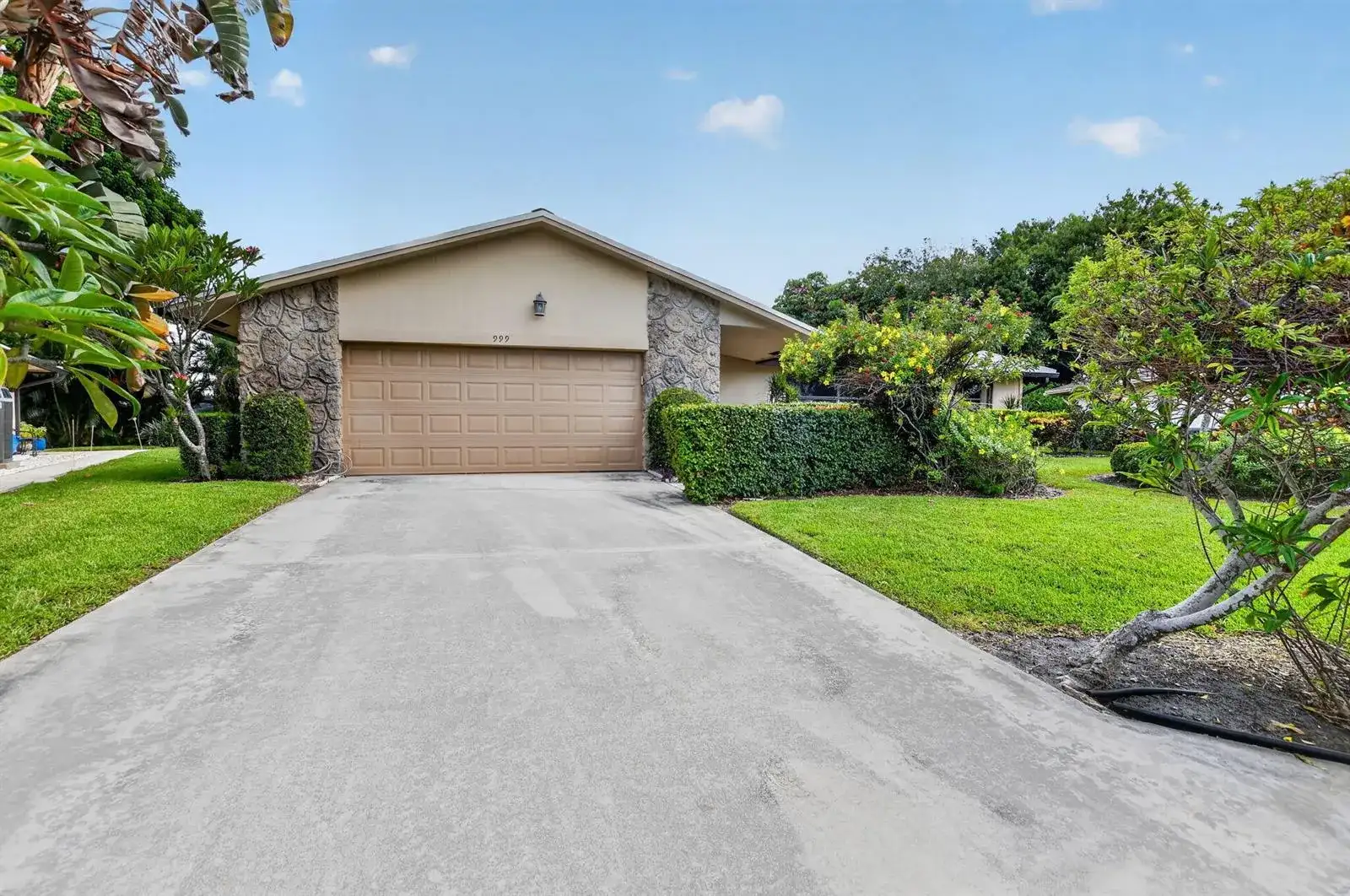 999 NW 23RD Lane, Delray Beach FL 33445 photo 4