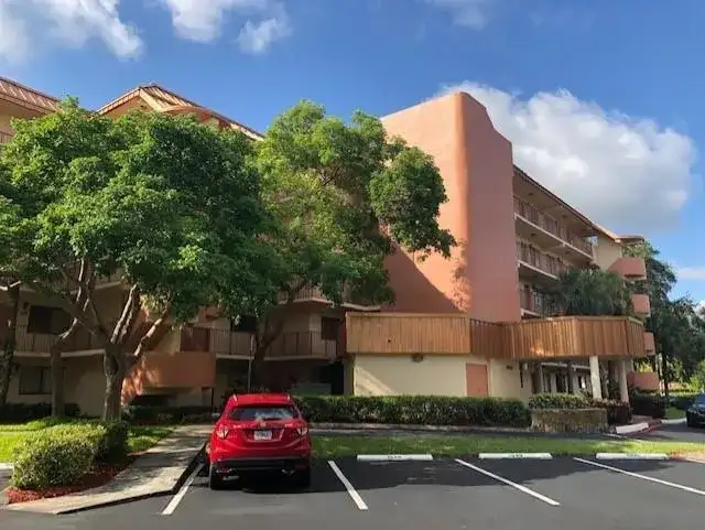 7451 NW 16th Street # 104, Plantation FL 33313 photo 2