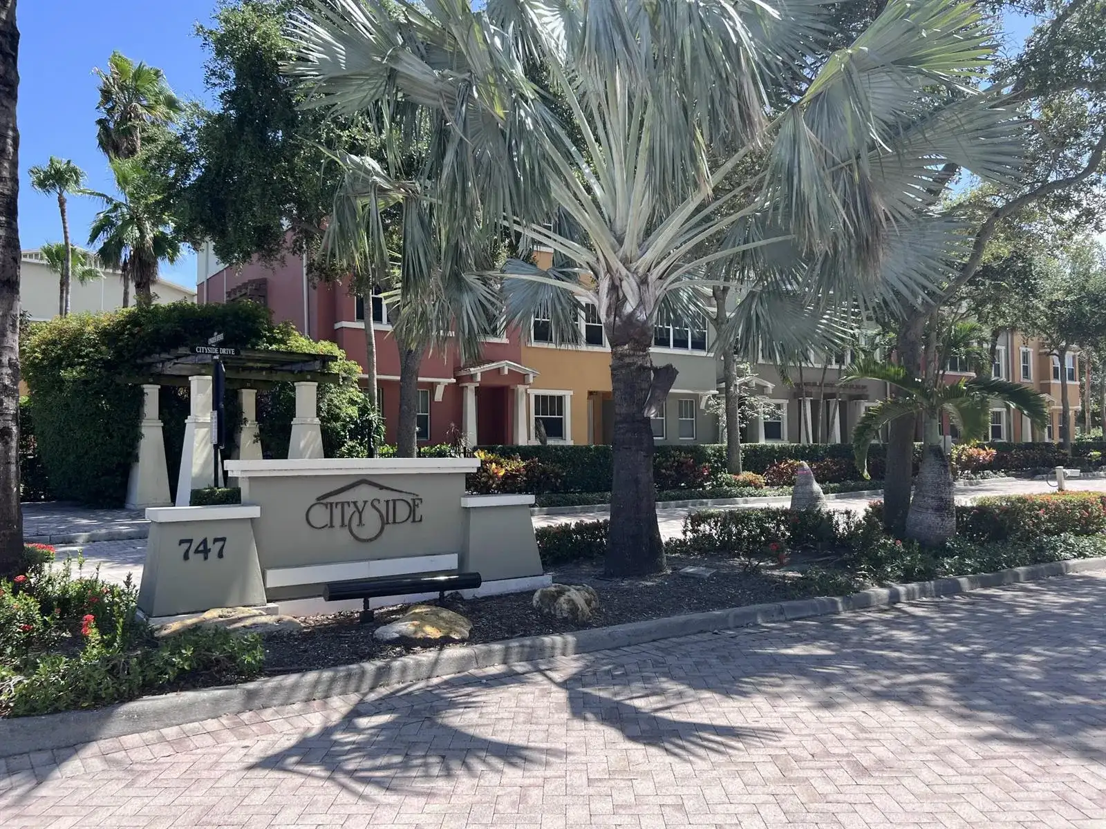 447 Corte Madera Lane # 6, West Palm Beach FL 33401 photo 2