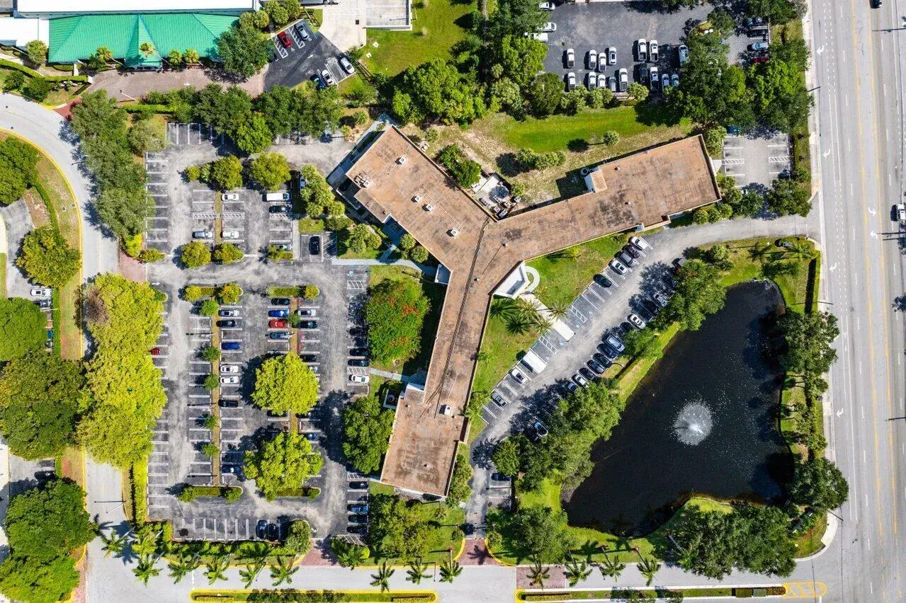 555 SW 12th Avenue # 206, Pompano Beach FL 33069