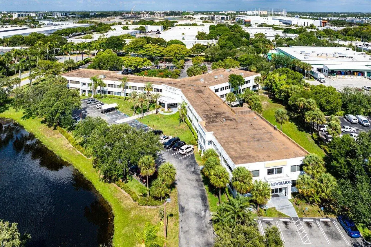 555 SW 12th Avenue # 206, Pompano Beach FL 33069