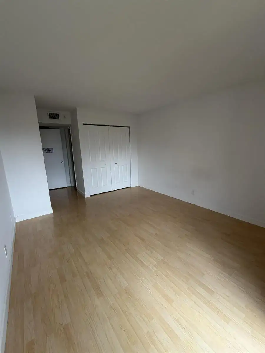 3590 BLUE LAKE Drive # 405, Pompano Beach FL 33064 photo 3