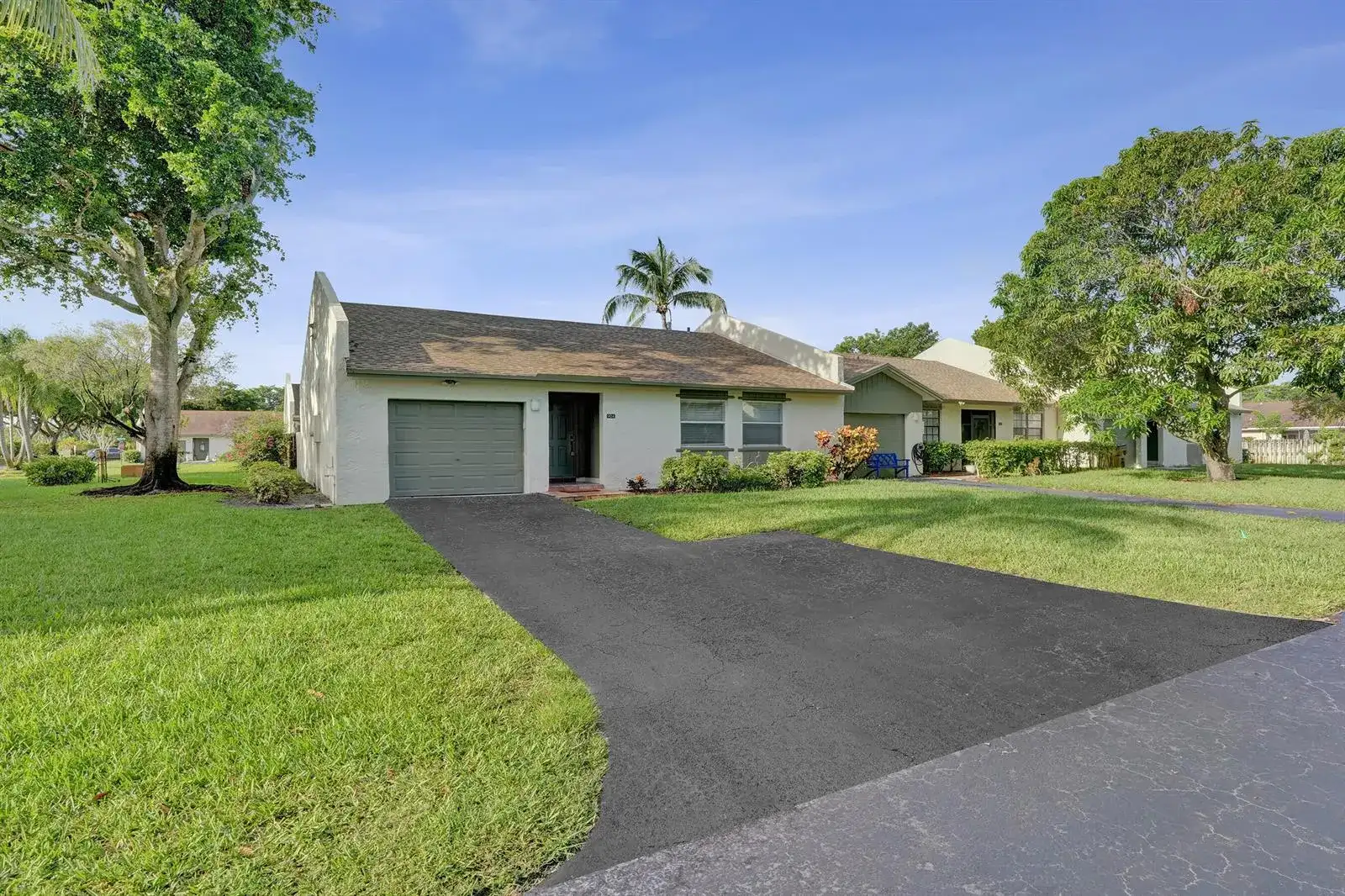 904 NW 51ST Street, Deerfield Beach FL 33064 photo 2