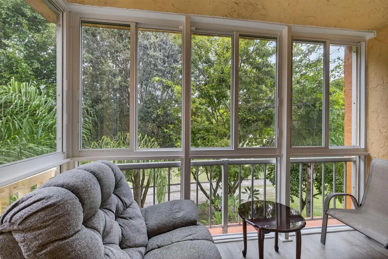 8400 LAGOS DE CAMPO Boulevard # 303, Tamarac FL 33321