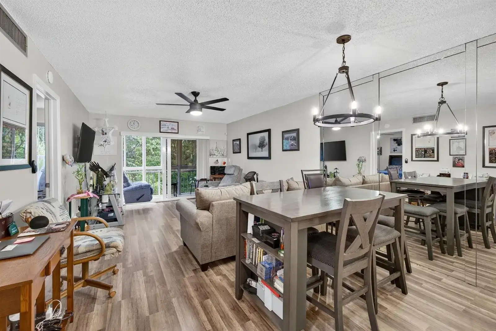 8400 LAGOS DE CAMPO Boulevard # 303, Tamarac FL 33321 photo 3