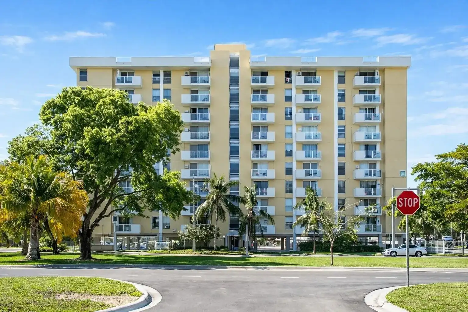 2020 NE 135TH Street # 502, North Miami FL 33181