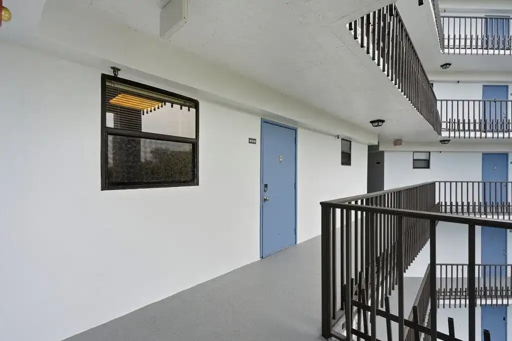 4640 Lucerne Lakes Boulevard W # 404, Lake Worth FL 33467
