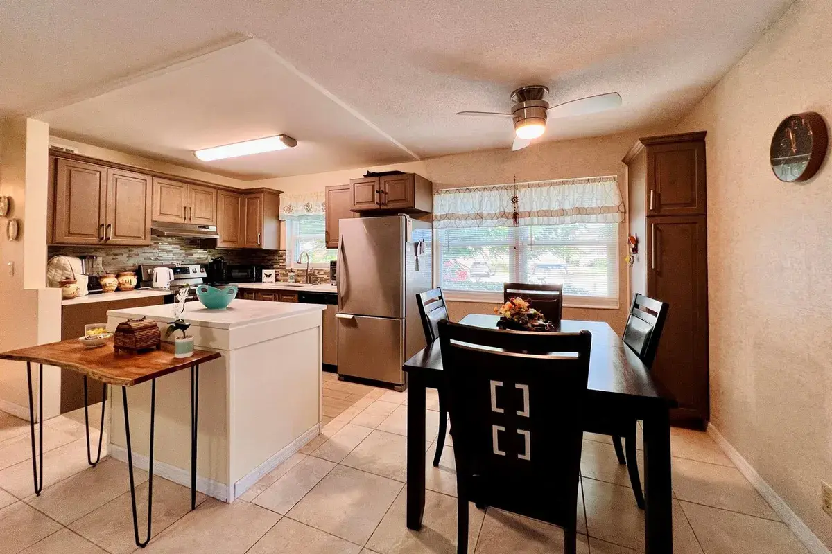 131 Andover F, West Palm Beach FL 33417