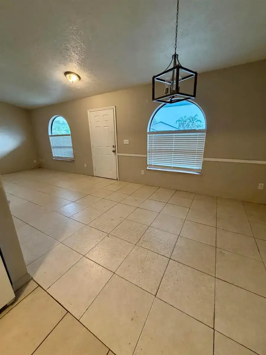 5205 SE Primrose Way, Stuart FL 34997 photo 2