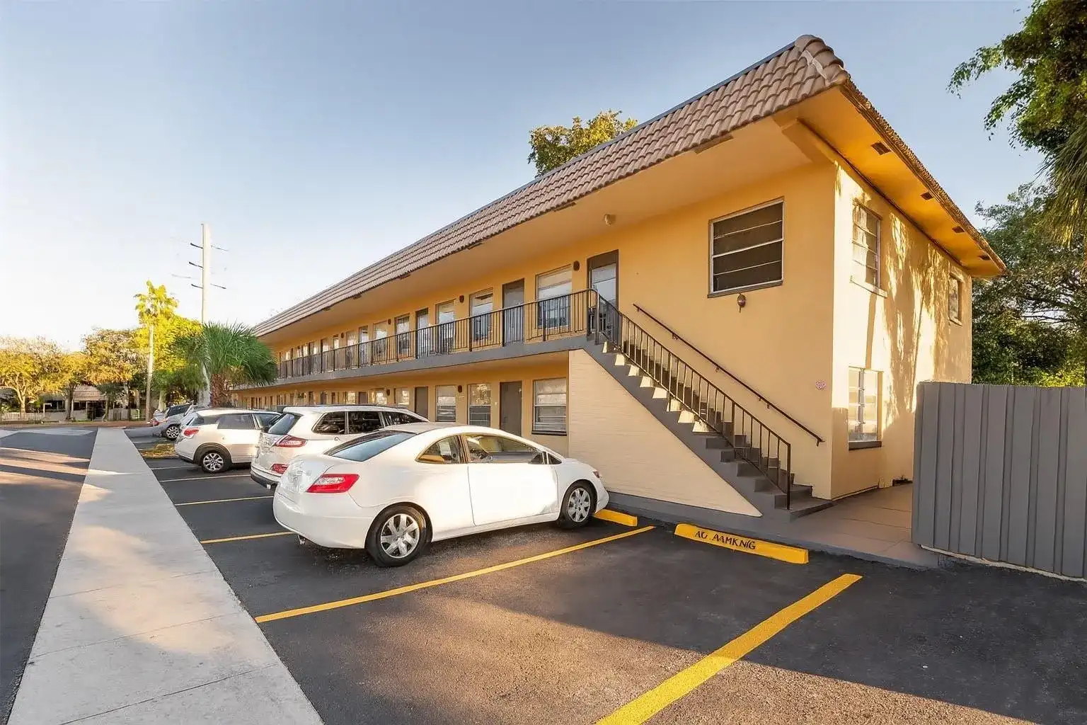 1151 NE 17th Court Apt 27, Fort Lauderdale FL 33305