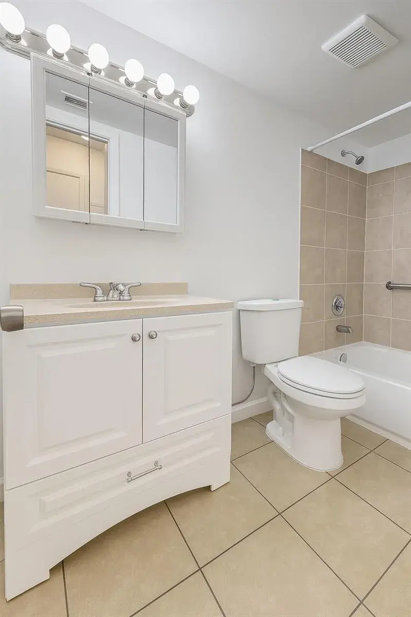 1151 NE 17th Court # 27, Fort Lauderdale FL 33305