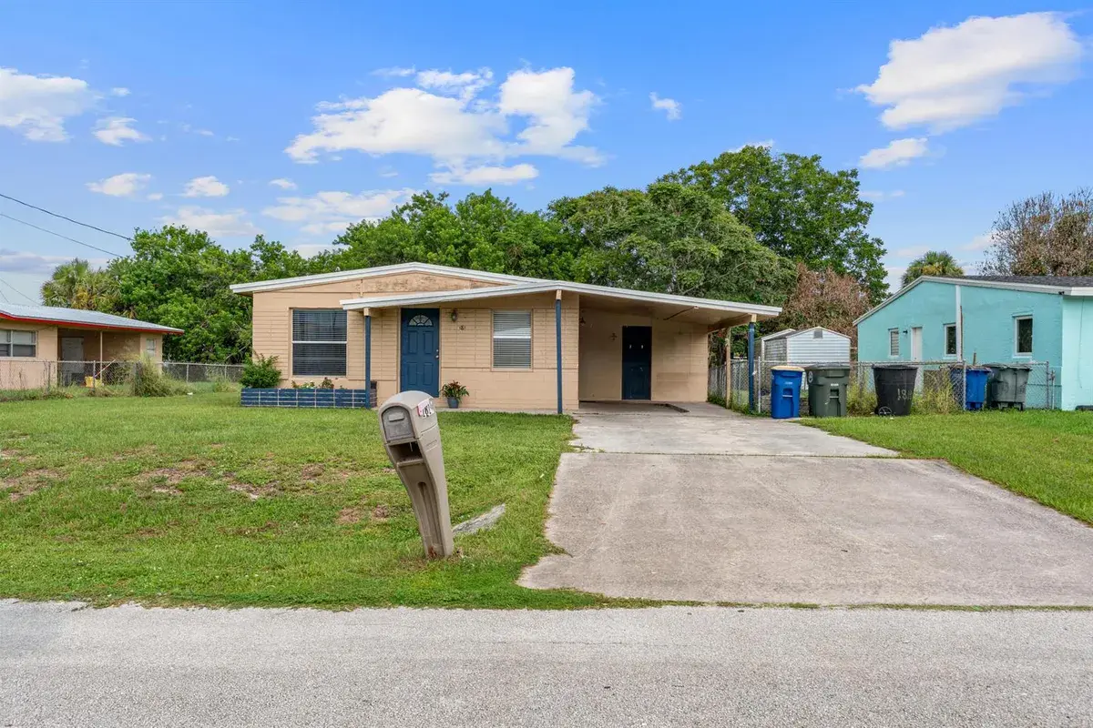 1810 N 16th Court, Fort Pierce FL 34950