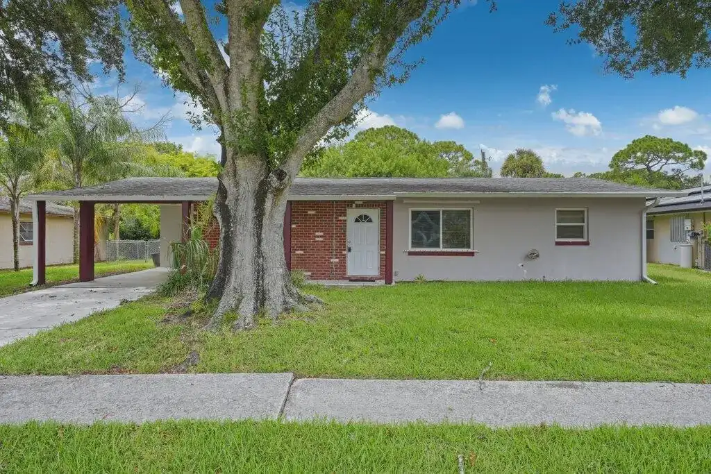 2907 Sherwood Lane, Fort Pierce FL 34982