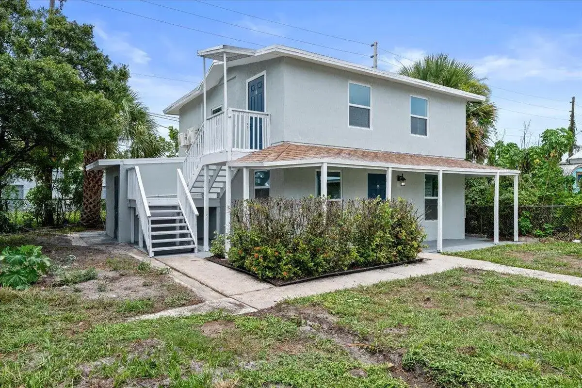 1226 Easter Avenue, Fort Pierce FL 34950 photo 2