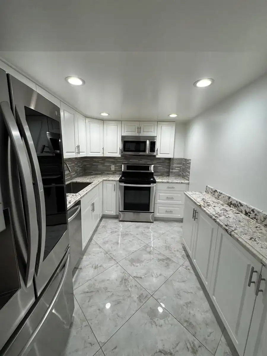 5280 NW 2nd Avenue # 15, Boca Raton FL 33487