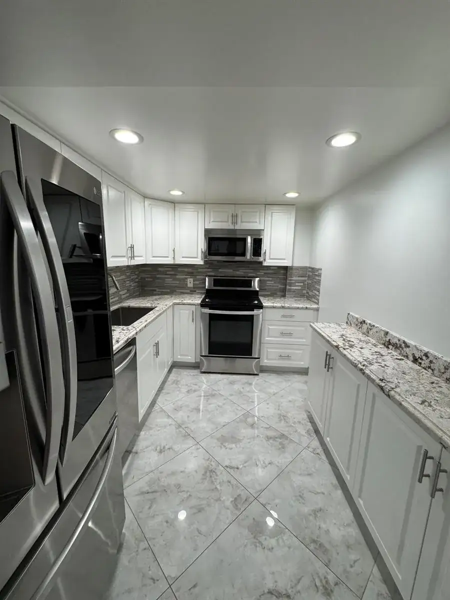 5280 NW 2nd Avenue # 15, Boca Raton FL 33487