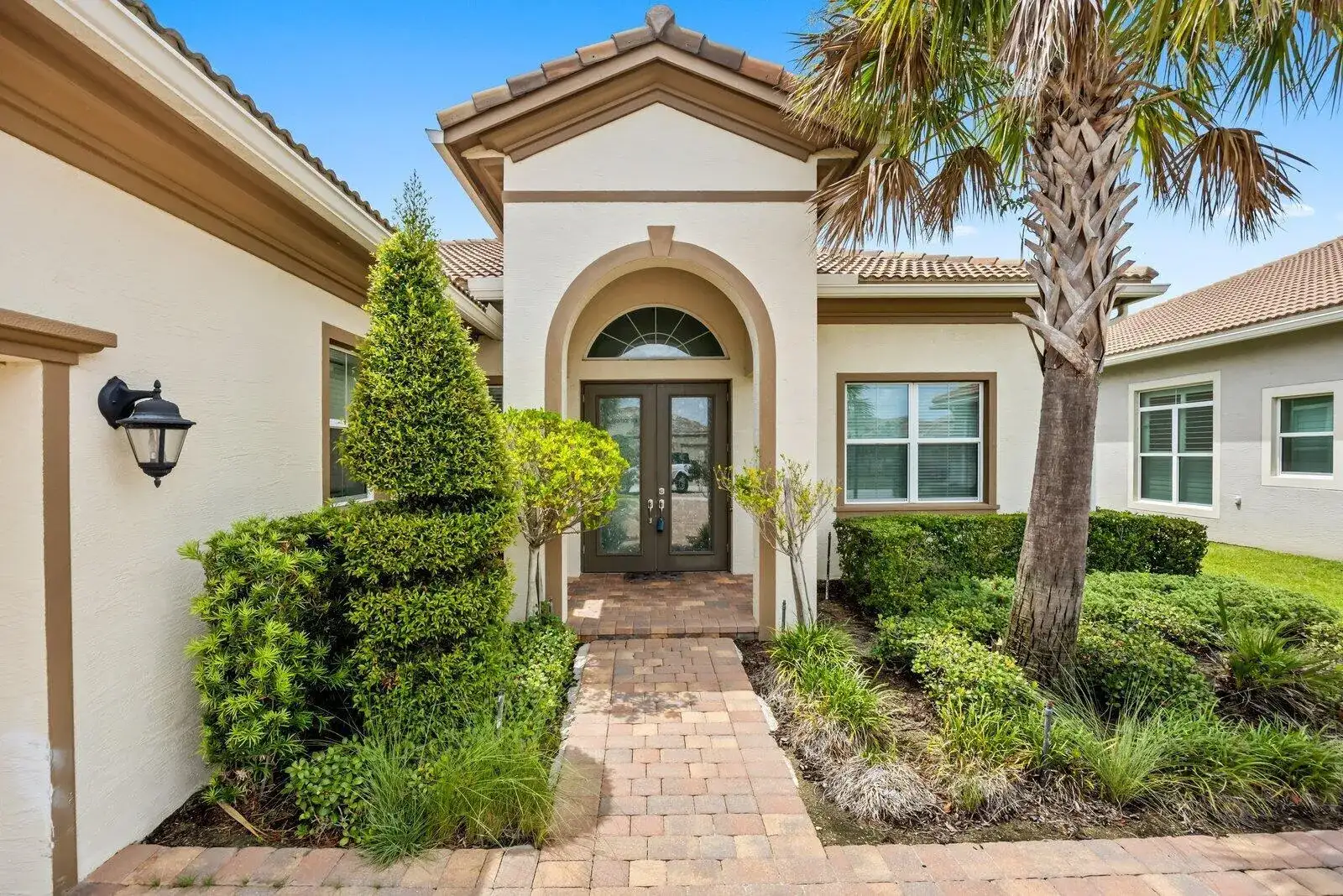 8600 SW Amare Way, Port St. Lucie FL 34987 photo 2