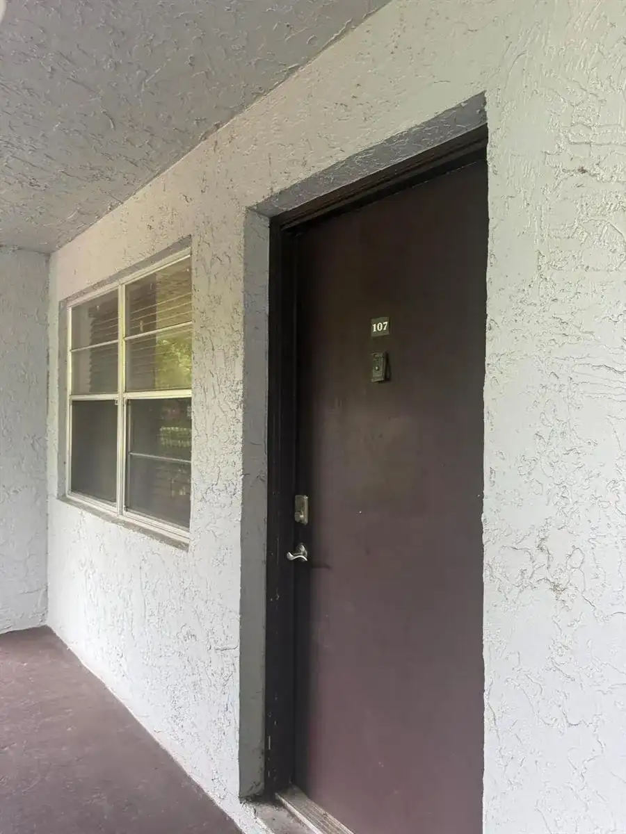 8450 LAGOS DE CAMPO Boulevard # 107, Tamarac FL 33321