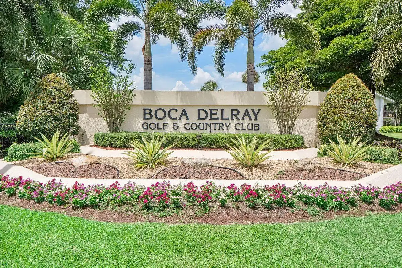 5055 Oak Hill Lane # 213, Delray Beach FL 33484