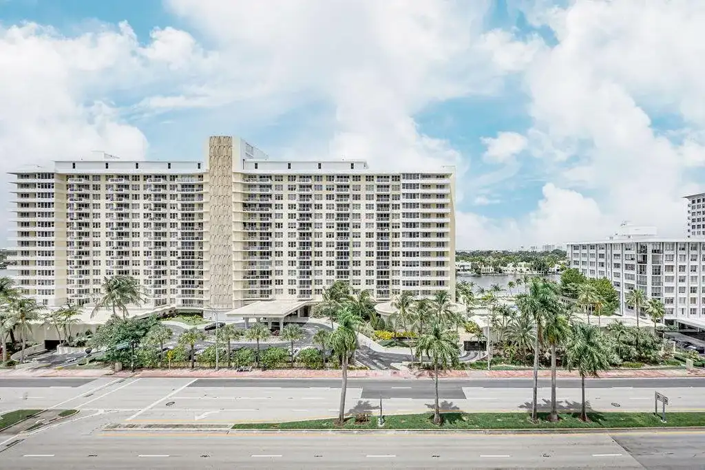 5601 Collins Avenue, Miami Beach FL 33140