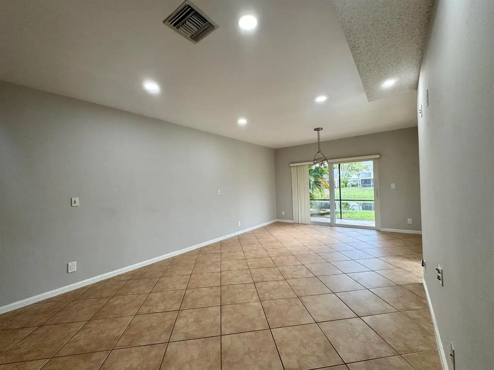 1877 DISCOVERY Way, Deerfield Beach FL 33442 photo 4