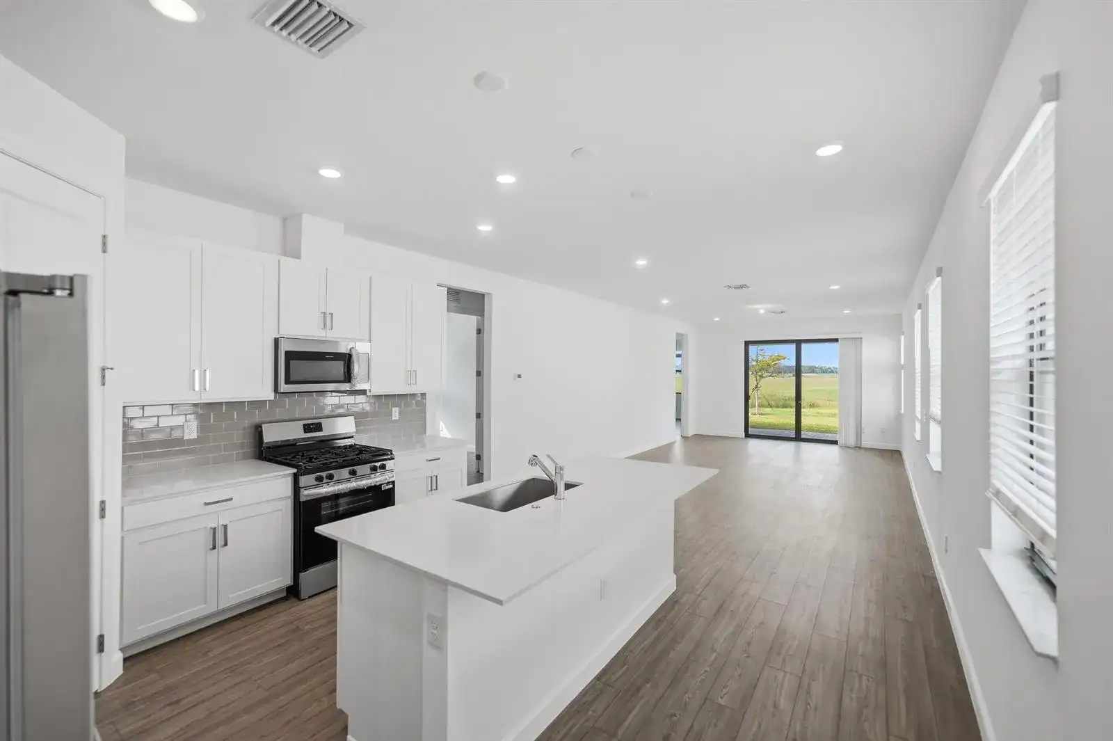 11018 NW GLYNLEA Boulevard N, Port St. Lucie FL 34987 photo 3