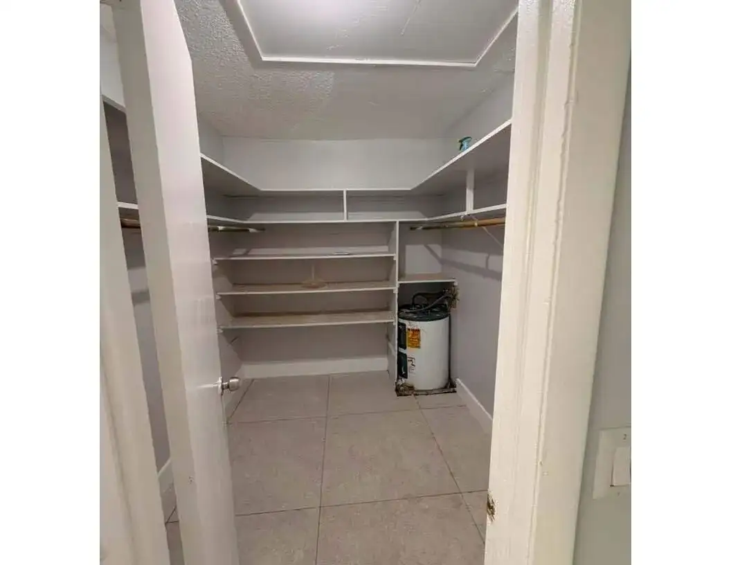 824 N G Street # A, FL 33460 photo 5