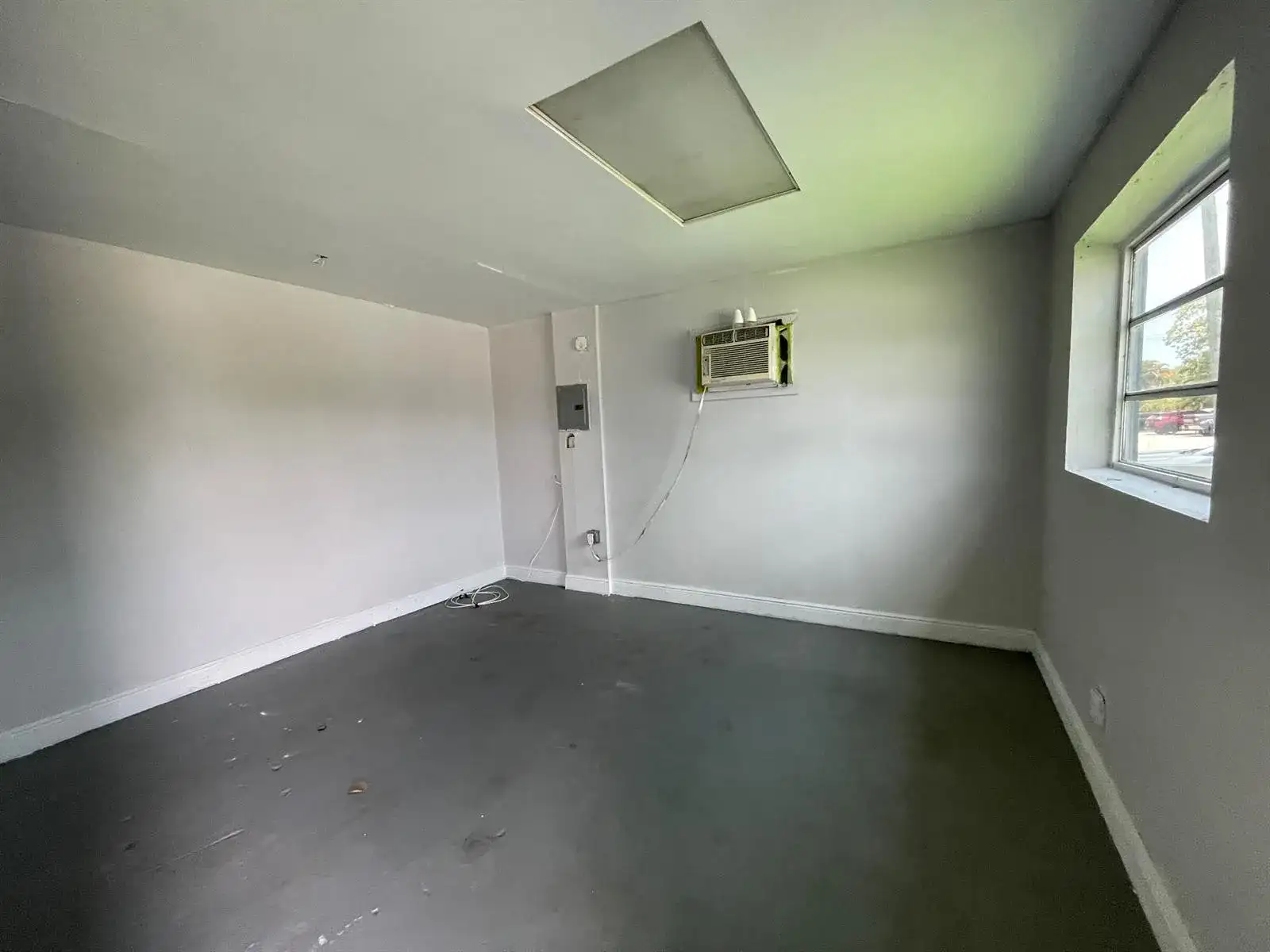 549 NE 34th Street # 13, Oakland Park FL 33334 photo 2