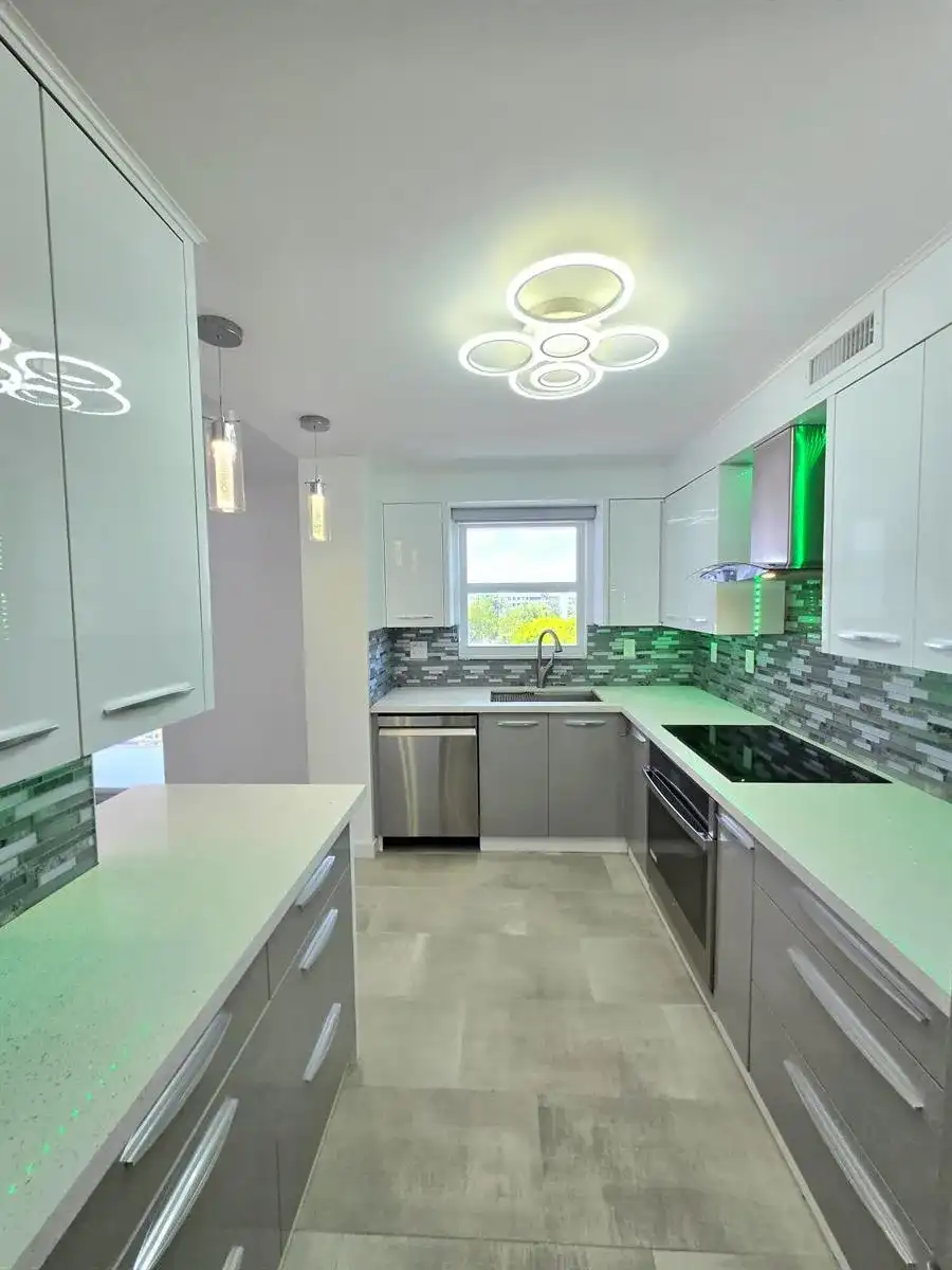 137 GOLDEN ISLES Drive # 414, Hallandale Beach FL 33009